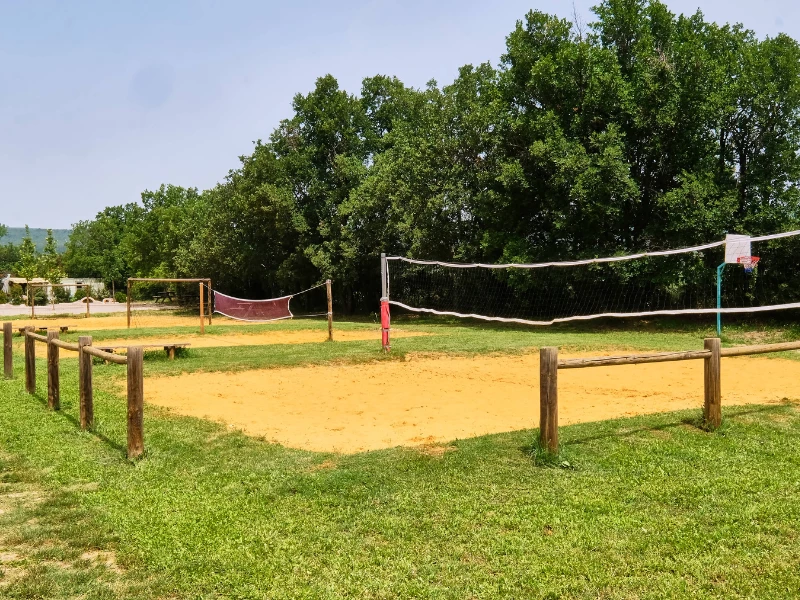 Domaine des Chênes Blancs 3*, Camping 3* à Saint Saturnin lès Apt (Vaucluse) - Location Tente équipée pour 5 personnes - Photo N°15