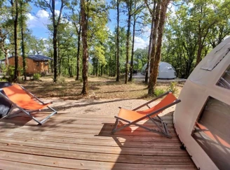 CAMPING LA TRUFFIERE 3*, Camping 3* à Saint Cirq Lapopie (Lot) - Location Tente équipée pour 4 personnes - Photo N°4