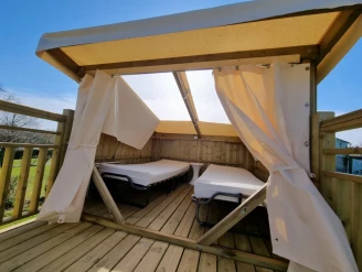 Camping Les Rives de Vilaine 2*, Camping 2* à Férel (Morbihan) - Location Cabane pour 2 personnes - Photo N°3