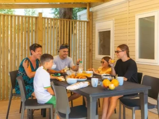 Camping Bois Soleil 4*, Camping 4* à Olonne sur Mer (Vendée) - Location Mobil Home pour 8 personnes - Photo N°3