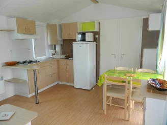 Camping Le Ragis 4*, Camping 4* à Challans (Vendée) - Location Mobil Home pour 4 personnes - Photo N°3