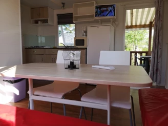 Camping Le Ragis 4*, Camping 4* à Challans (Vendée) - Location Mobil Home pour 4 personnes - Photo N°4
