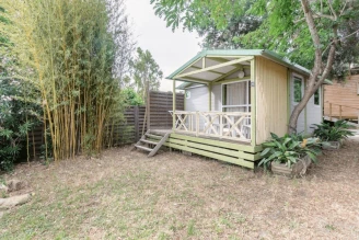 Camping Lou Cabasson 3*, Camping 3* à Bormes les Mimosas (Var) - Location Chalet pour 4 personnes - Photo N°3