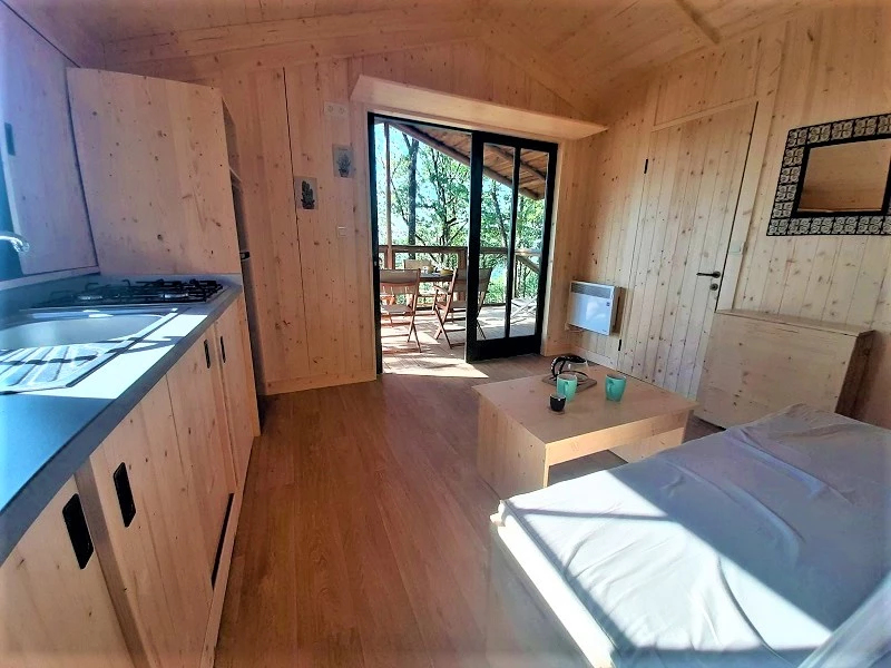 CAMPING LA TRUFFIERE 3*, Camping 3* à Saint Cirq Lapopie (Lot) - Location Cabane pour 8 personnes - Photo N°5