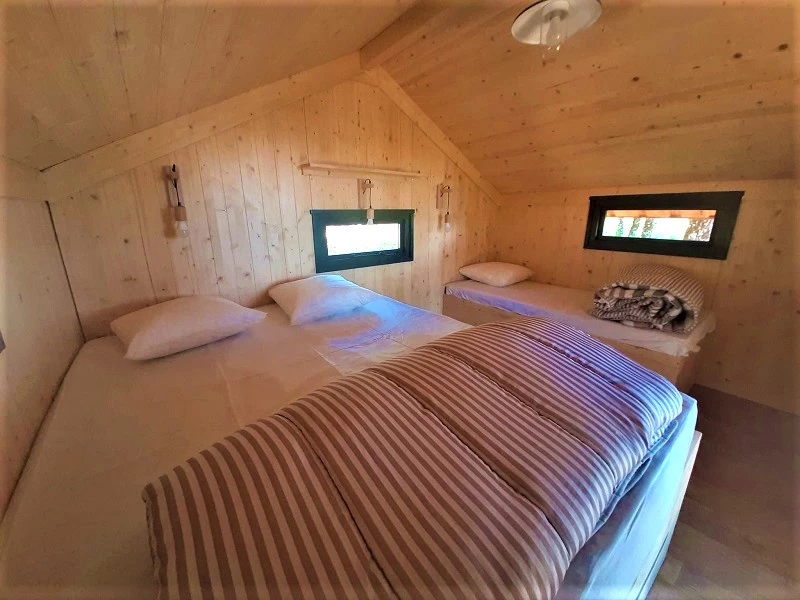CAMPING LA TRUFFIERE 3*, Camping 3* à Saint Cirq Lapopie (Lot) - Location Cabane pour 8 personnes - Photo N°7