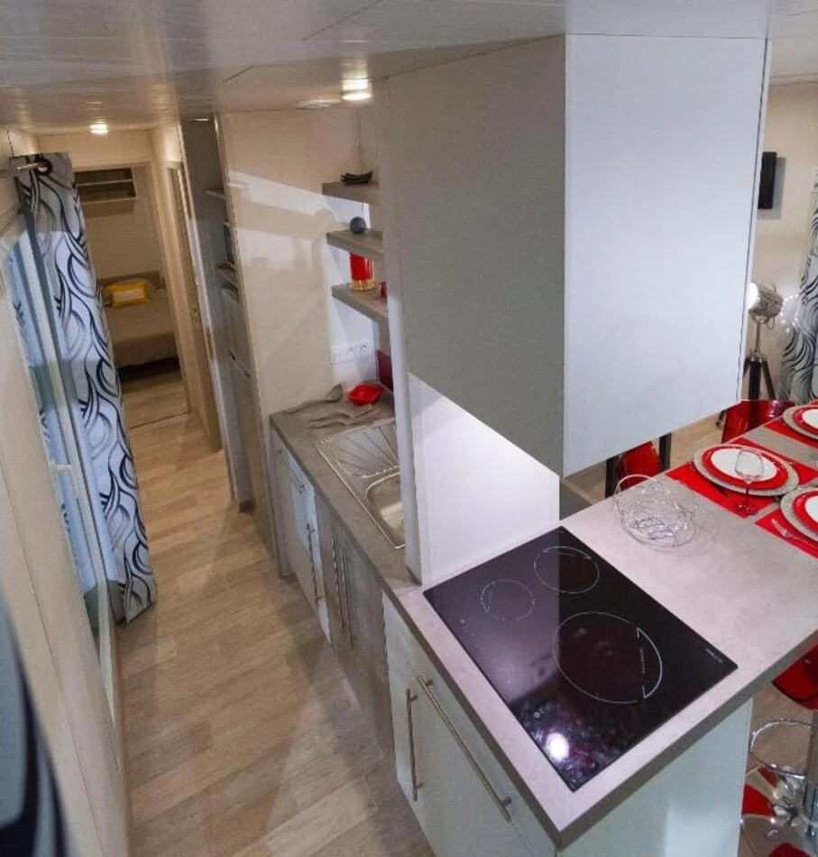 CAMPING LA TRUFFIERE 3*, Camping 3* à Saint Cirq Lapopie (Lot) - Location Chalet pour 4 personnes - Photo N°7