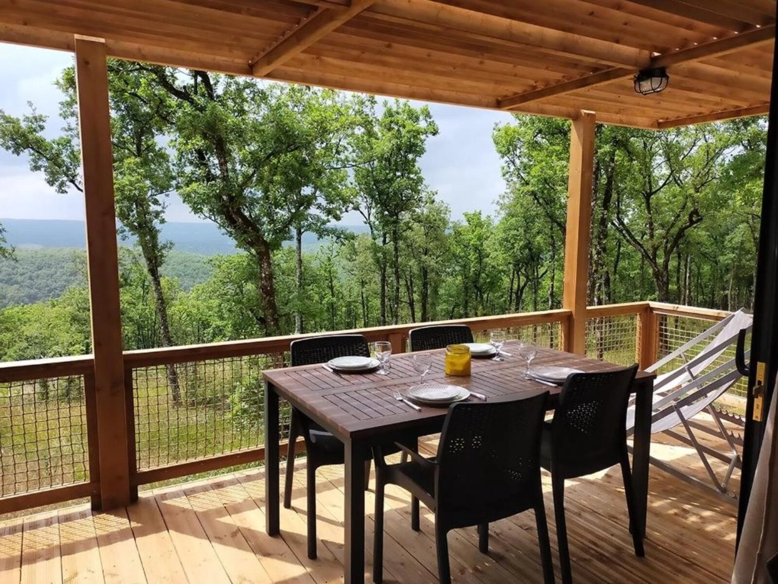 CAMPING LA TRUFFIERE 3*, Camping 3* à Saint Cirq Lapopie (Lot) - Location Chalet pour 5 personnes - Photo N°4
