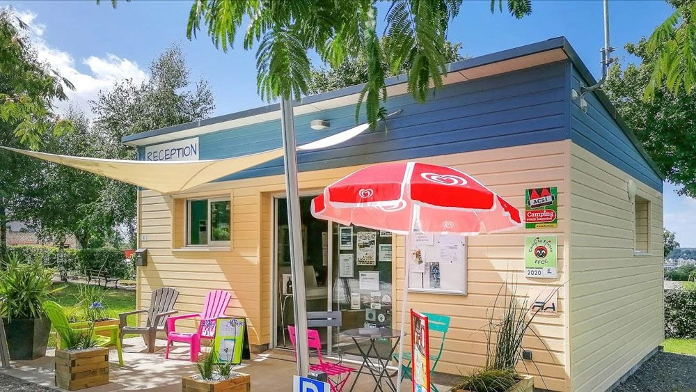 Camping Les Rives de Vilaine 2*, Camping 2* à Férel (Morbihan) - Location Cabane pour 2 personnes - Photo N°5