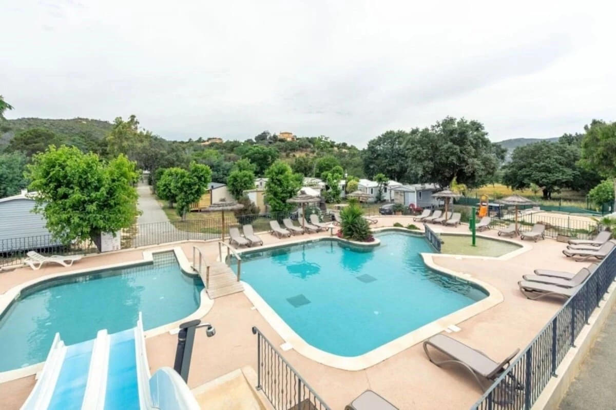 Camping Lou Cabasson 3*, Camping 3* à Bormes les Mimosas (Var) - Location Mobil Home pour 6 personnes - Photo N°2