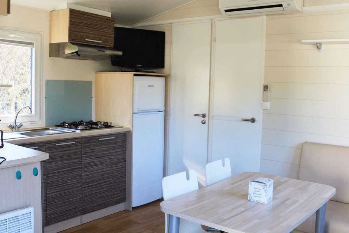 Camping Lou Cabasson 3*, Camping 3* à Bormes les Mimosas (Var) - Location Mobil Home pour 6 personnes - Photo N°5