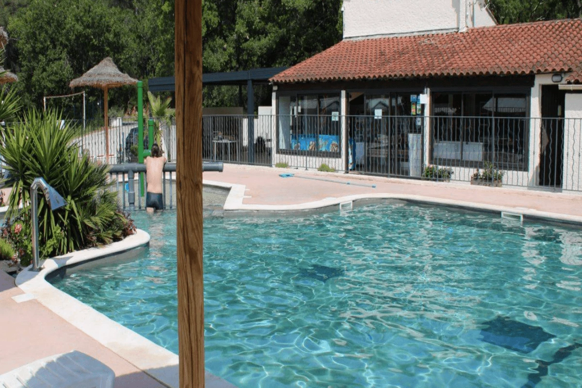 Camping Lou Cabasson 3*, Camping 3* à Bormes les Mimosas (Var) - Location Mobil Home pour 6 personnes - Photo N°9