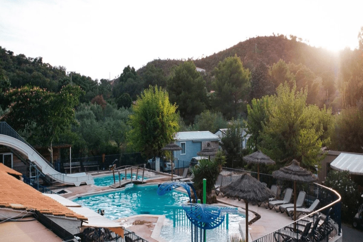 Camping Lou Cabasson 3*, Camping 3* à Bormes les Mimosas (Var) - Location Mobil Home pour 6 personnes - Photo N°10