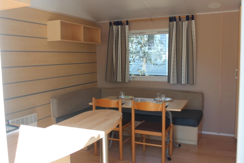 Camping Parfums d'Eté 4*, Camping 4* à Jard sur Mer (Vendée) - Location Mobil Home pour 6 personnes - Photo N°3