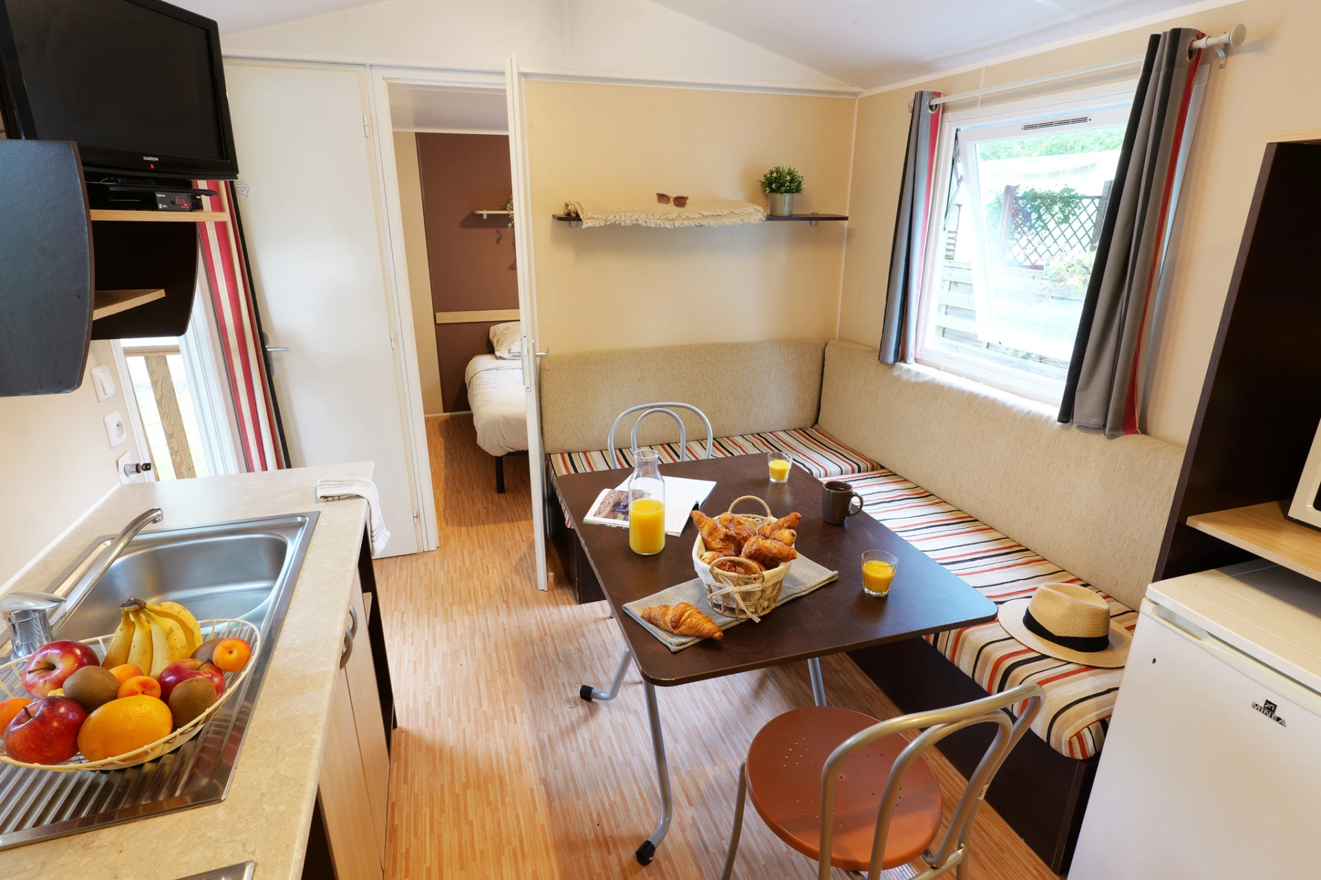 Camping du Vieux Moulin 3*, Camping 3* à Vensac (Gironde) - Location Mobil Home pour 4 personnes - Photo N°4