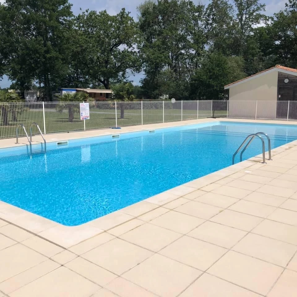 Camping du Vieux Moulin 3*, Camping 3* à Vensac (Gironde) - Location Mobil Home pour 4 personnes - Photo N°10
