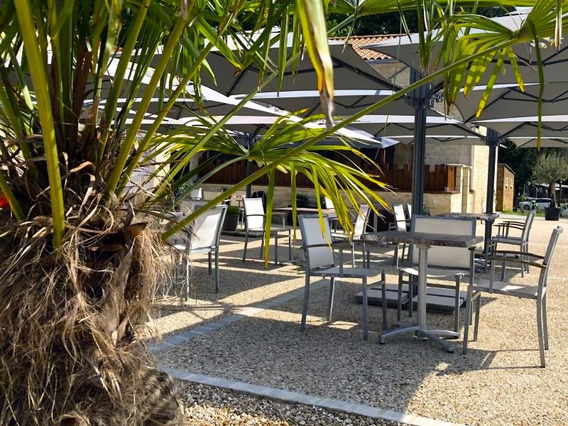 Camping Le Lizot 3*, Camping 3* à Saint Mandé sur Brédoire (Charente Maritime) - Location Mobil Home pour 6 personnes - Photo N°5