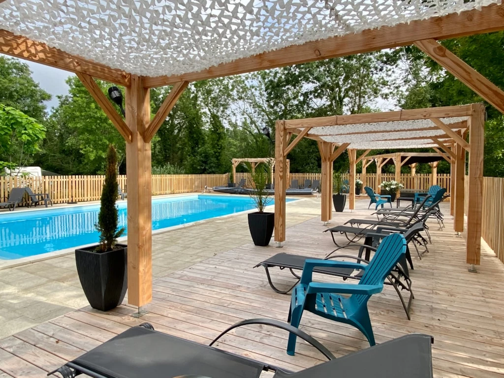 Camping La Venise Verte 4*, Camping 4* à Coulon (Deux Sèvres) - Location Chalet pour 2 personnes - Photo N°2